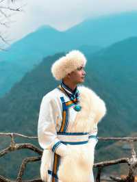 Experiencing Cat Cat Village- wearing the traditional costume
