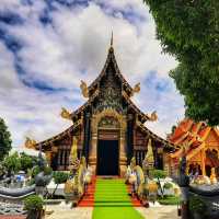 ชมสถาปัตยกรรมล้านนาประยุกต์ที่วัดฝั่งหมิ่น