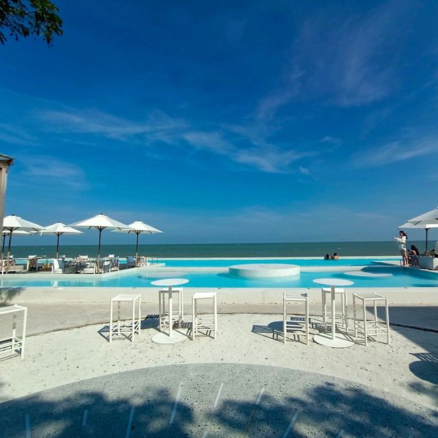 Sundance Day Club ..คลับลับหัวหิน