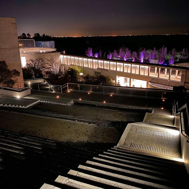【淡路夢舞台】星空と夜景が繋がる✨建築が美しいイルミネーション✨