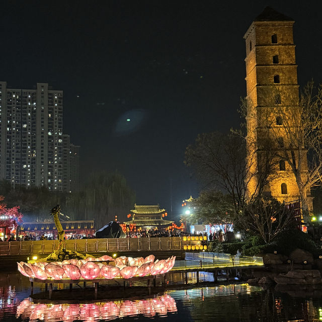 Strolling through Luoyi Ancient City in Hanfu: A Journey Back to the Tang Dynasty!