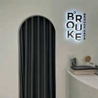 Brouke Cafe 