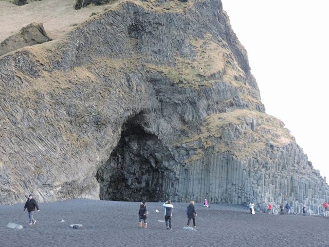 【冰島】玄武岩洞穴：獨特地質視角，絕對值得一去！
