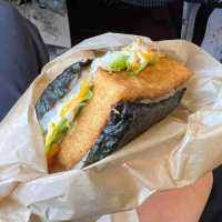 Onigiri Burger แฮมเบอร์เกอร์สไตล์ญี่ปุ่น