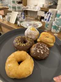 【福岡カフェ】行列ができる大人気のドーナツ屋さん🍩種類多すぎて悩む🍩