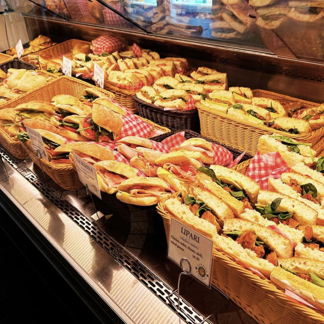 【パース】デザートの種類が豊富で本格的なコーヒーが飲めるお店⭐️