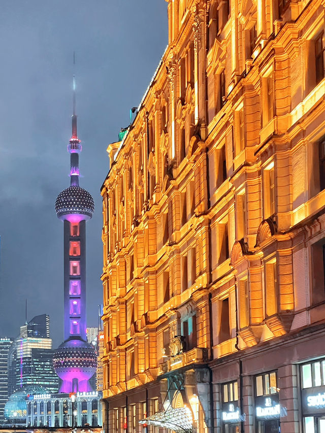 The Bund แลนมาร์คริมแม่น้ำที่ต้องห้ามพลาด 🎆