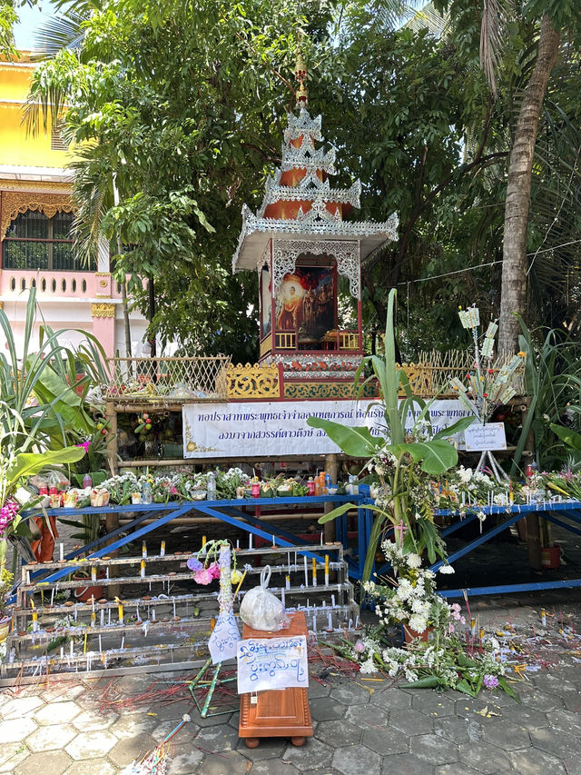 📍“วัดกู่เต้า” เจดีย์รูปทรงน้ำเต้าแบบศิลปพม่า