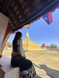 สะบายดี..ไหว้สักการะพระธาตุหลวงเวียงจันทน์