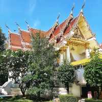 สักการะหลวงพ่องามและหลวงพ่อเพชรมีชัย
