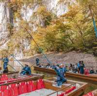 ล่องเรือชมหุบเขา ฟังเพลงพื้นบ้านโบราณ 🍂