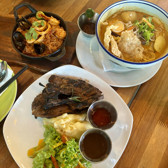 다채로운 맛과 감성, 코타키나발루 솔드 아웃에서의 특별한 한 끼