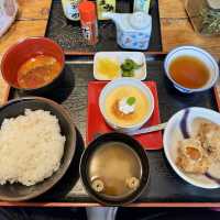 たまごかけご飯専門店「玉の助」