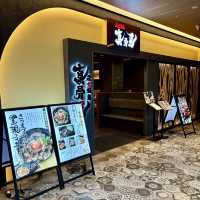 【大阪・箕面市】昼飲みが楽しめる「炭火焼鳥 真骨鳥 みのおキューズモール店」