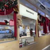 A Bear-y Merry Christmas at Yellow Bear Café