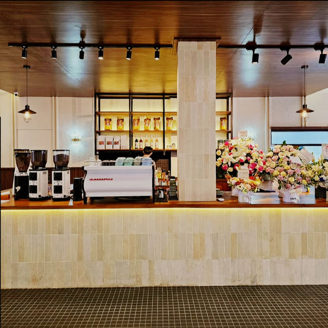 Discover Tranquility at La Trobe Coffee