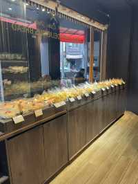 Luho Puff Zhongming Store: Cream Puff Heaven You Can’t Miss 🍮✨