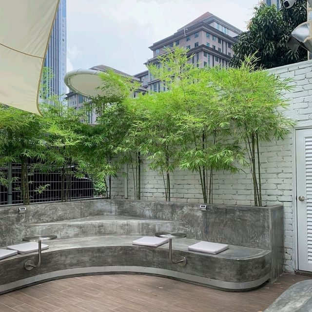 pretty cafe
