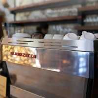 🎂 Let Me Tell You Our Story Cafe