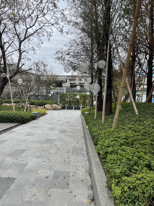 A walk in the park - The June mix park.