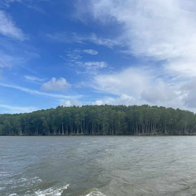 Barahom Barzaar ล่องเรือกอและ 