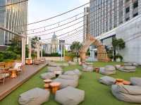 โรงแรมสุดชิคสีสันสดใส ใจกลางเมืองราชประสงค์ 