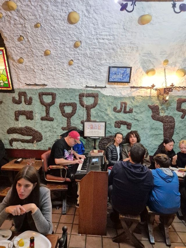 🍷 현지인 추천 맛집, 메손 델 참피뇬에서의 즐거운 시간 🍷