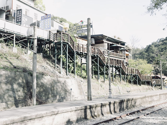 苗栗勝興車站｜懷舊鐵道風情 × 美食探索 × 浪漫旅行地 🚂