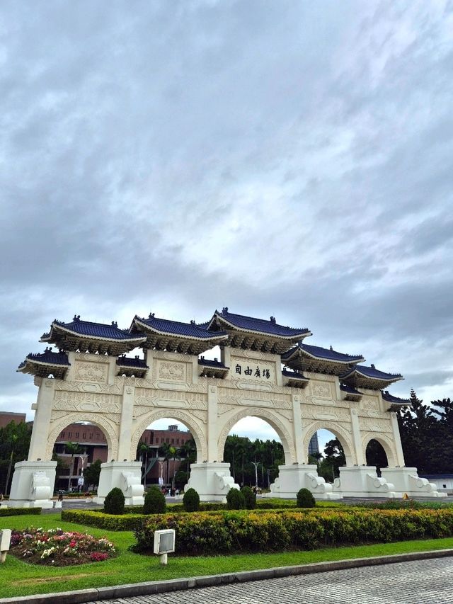 대만 타이베이의 중심 : 중정기념당🏛