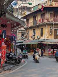 🇻🇳 Hanoi: The Old Quarter and the Captivating Street Chaos 🏮 