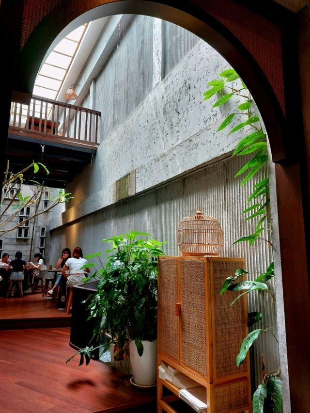 Broom At Bukit Bintang, Kuala Lumpur, Malaysia
