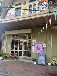 【Bangkok】日本人経営のおしゃれカフェ☕️HUGSsongwat