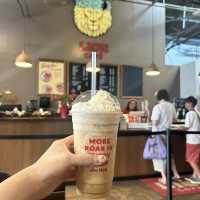 【ハワイ　ライオンコーヒーのカフェ】