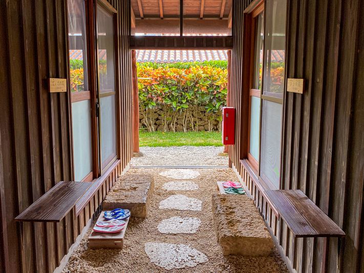 赤瓦の宿で島体験🏠】竹富島「やど家 たけのこ」 | Trip.com 竹富島