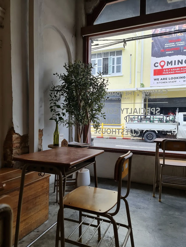 Expert Brews at Campus Coffee Roasters, Phuket Old Town