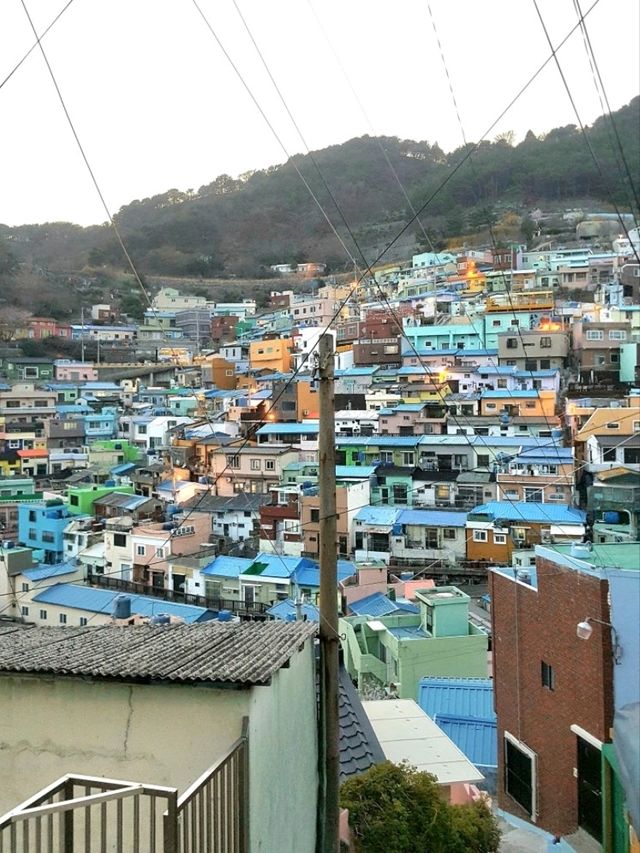 A CHARMING WALK THROUGH GAMCHEON SLOPES AND ALLEYS