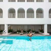 Away Bangkok Riverside Kene