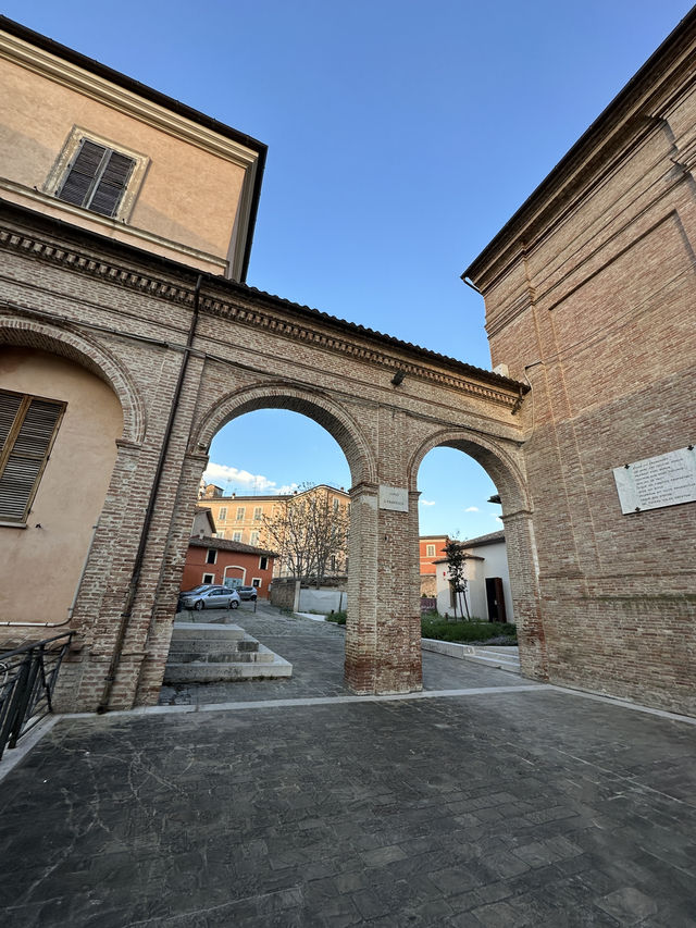 意大利中世紀名城🇮🇹法布里亞諾小鎮遊