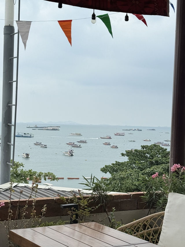 Shaloba by the sea (Pattaya) 