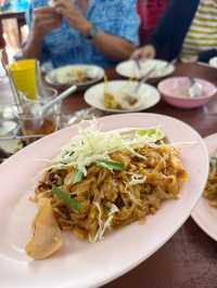 ผัดไทยท่ายาง ความอร่อยแห่งเพชรบุรี