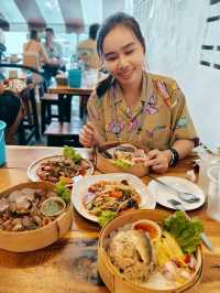 ข้าวลงเข่ง 🍽 ริมหาดวอนนภา🏖