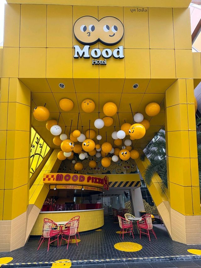 mood hotel พัทยา ที่พักหลักร้อยใกล้หาดพัทยา