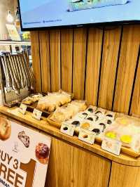 “Hogan Bakery: Freshly Baked Delights”