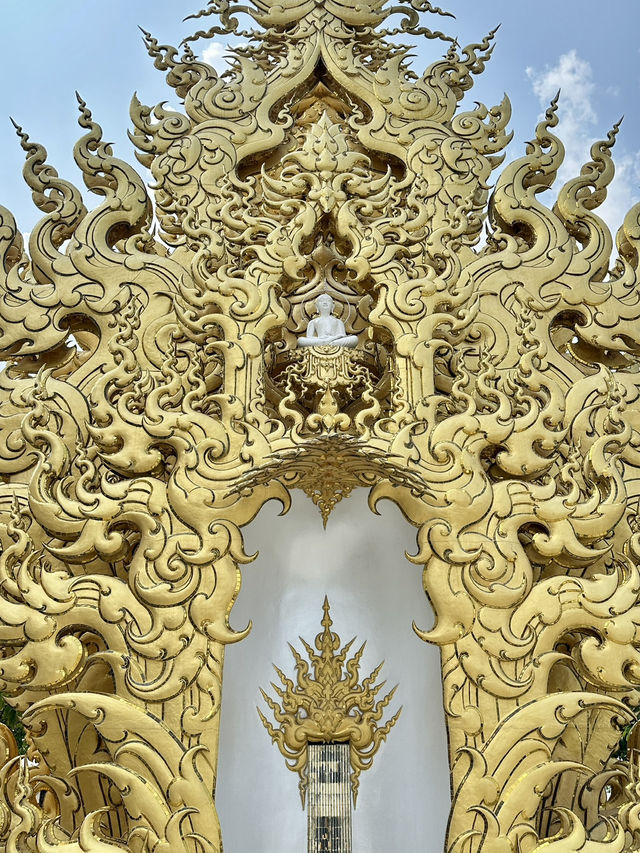 ศิลปะ ความศรัทธา และความฝัน ที่จับต้องได้
