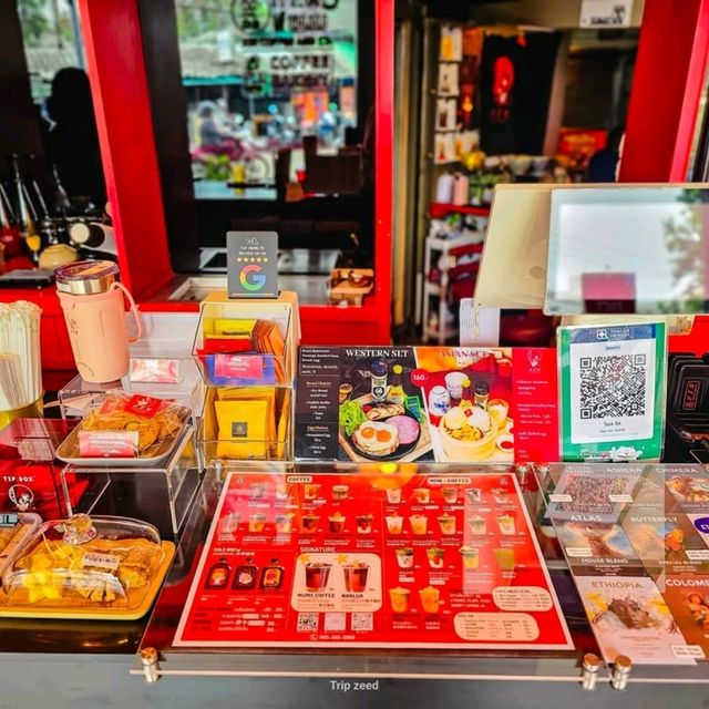 เปลี่ยนร้านทองให้เป็นคาเฟ่สำตล์จีน