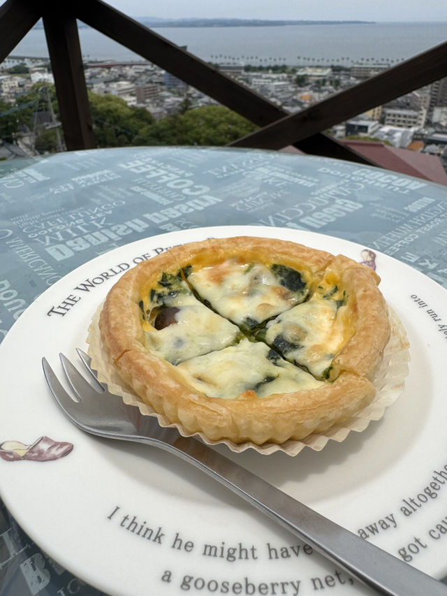 【大分グルメ】別府湾と別府の街並みが一望できる丘の上のカフェ