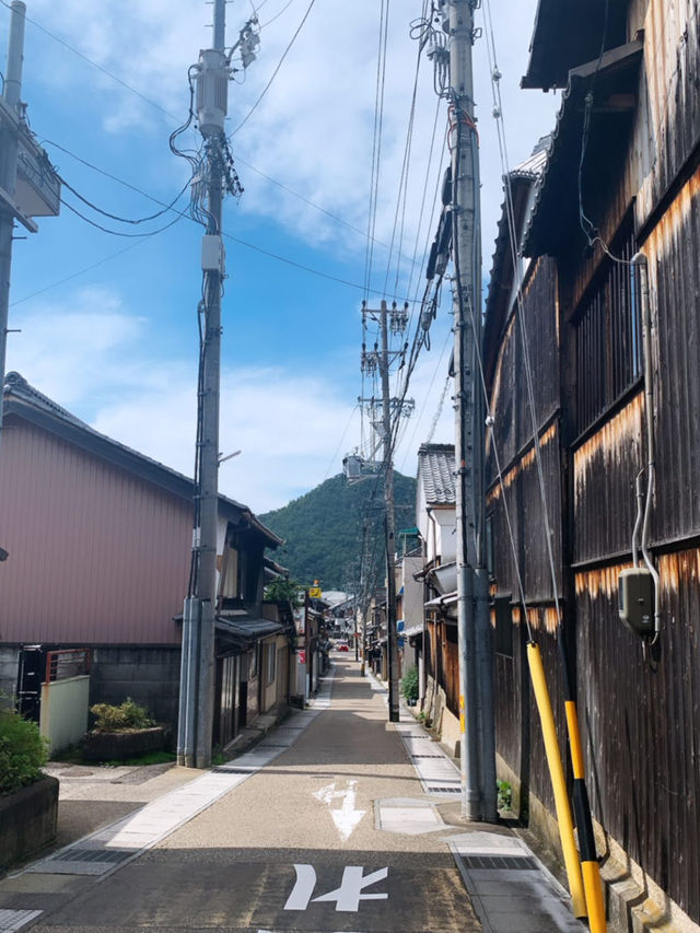 🏮【岐阜・美濃市】  灯りの向こうに、千年の手仕事。 心がほぐれる、和紙のまち。
