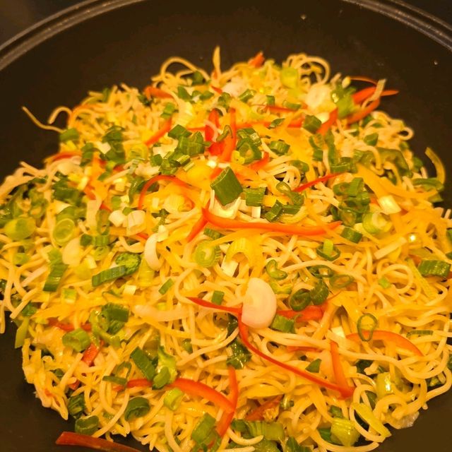 North 27 serves global cuisine buffet