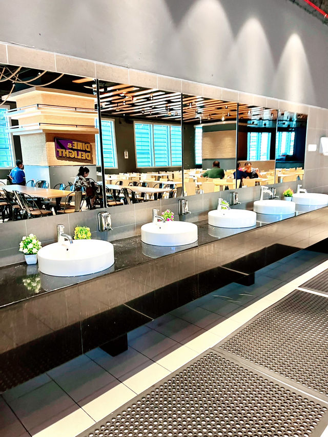 Discover Authentic Malaysian Flavours at Dine & Delight Foodcourt KL 
