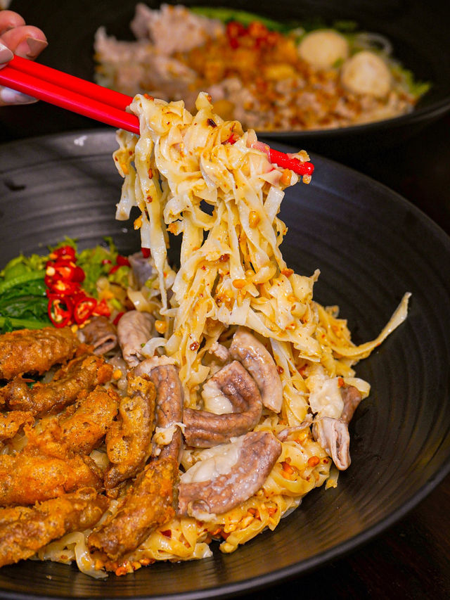 พิกัด เตี๋ยวต้มยำไส้หวานใกล้แยกสนามบินเชียงใหม่